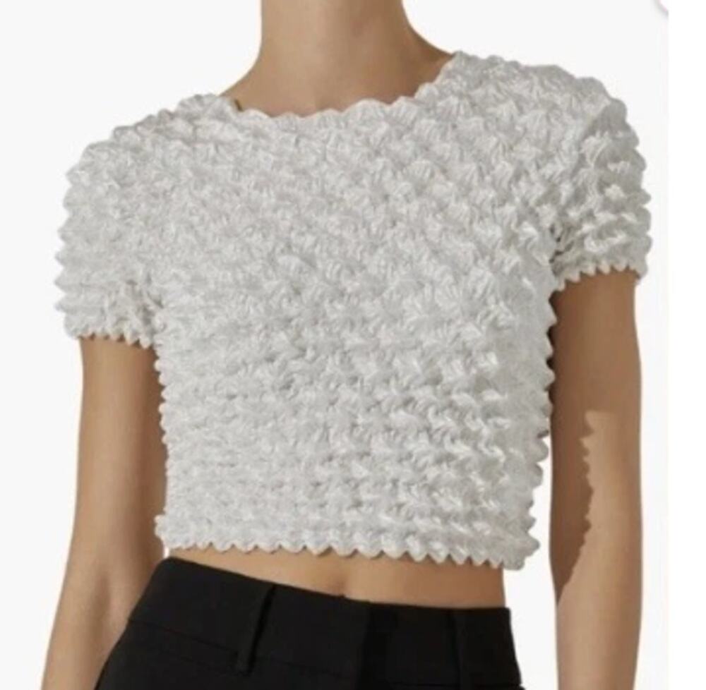 New ASTR the LABEL REVOLVE Women's White Popcorn Satin Top Size S